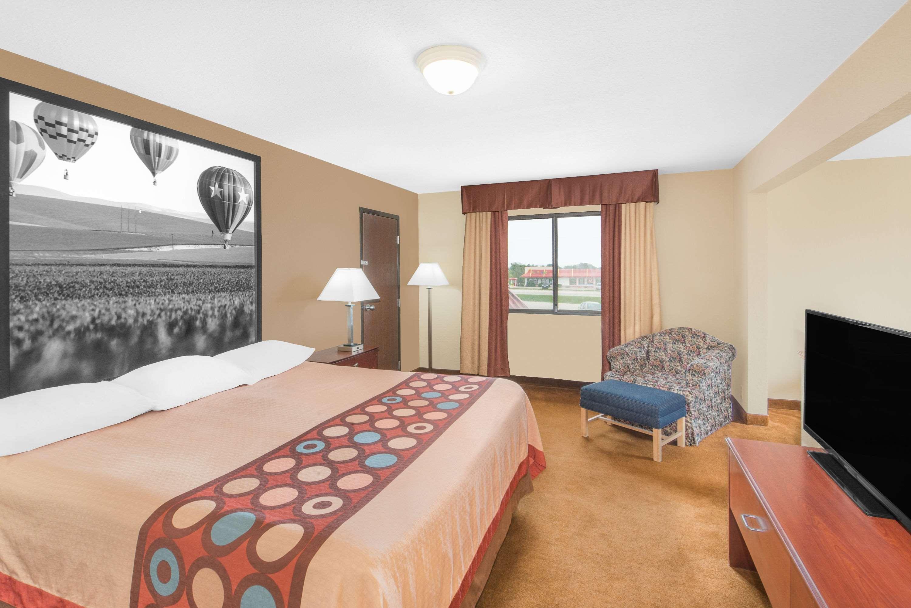 Super 8 By Wyndham Marshalltown Экстерьер фото